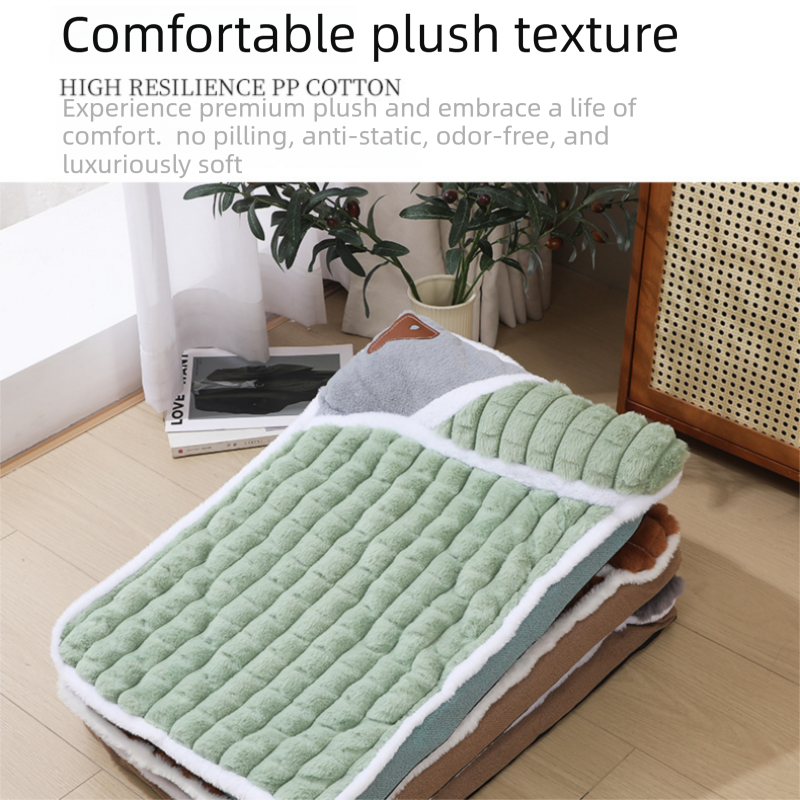 Green S size Luxury Plush Pet Sleeping Mat, Thickened Warm Pet Bed Cushion for Dogs and Cats, Soft Fabric Pet Sofa Pad with Non-Slip Waterproof Base
